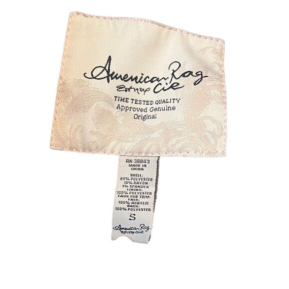 American Rag‎ red button up coat. Size small - Picture 3 of 10